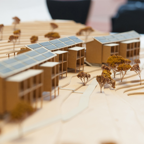 Studie zu flexibles Wohnen für Flüchtlinge und Obdachlose im Holzbau Modellfoto der Studie "flexibles Wohnen für Flüchtlinge und Studenten im Holzbau"